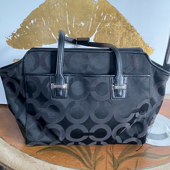 Coach Signature C Black Shoulder Bag - Picture 6 of 17